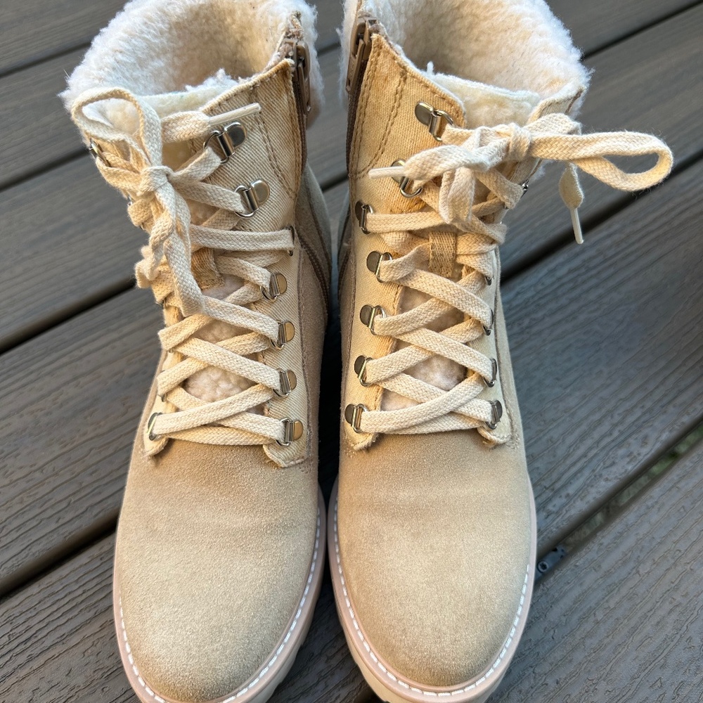 Dolce Vita Women's Boots size 9.5 Leather